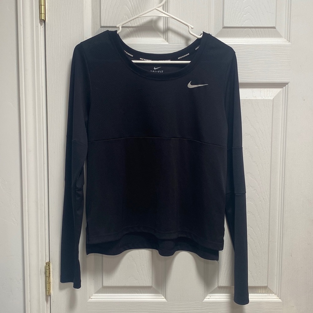Nike woman’s dry fit long sleeve tee